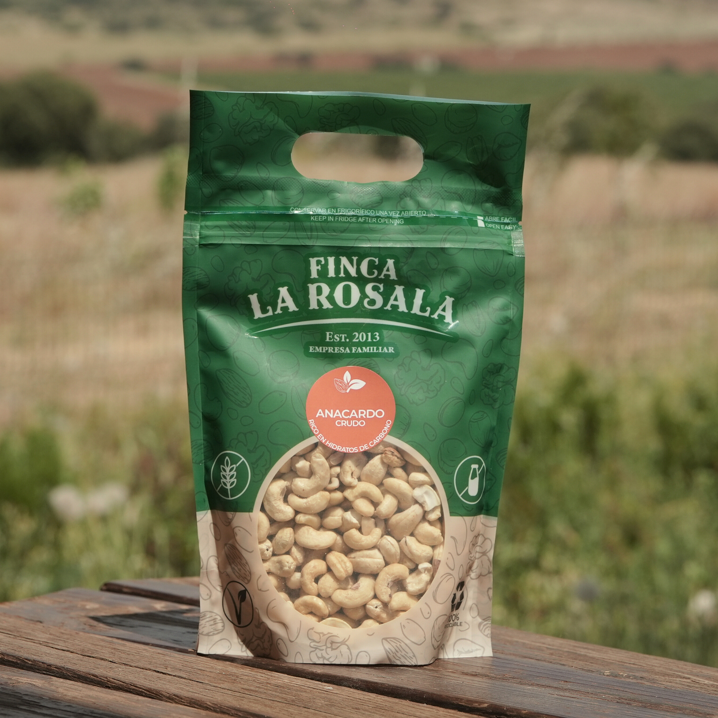 
                  
                    Raw cashew (Rich in carbohydrates)
                  
                