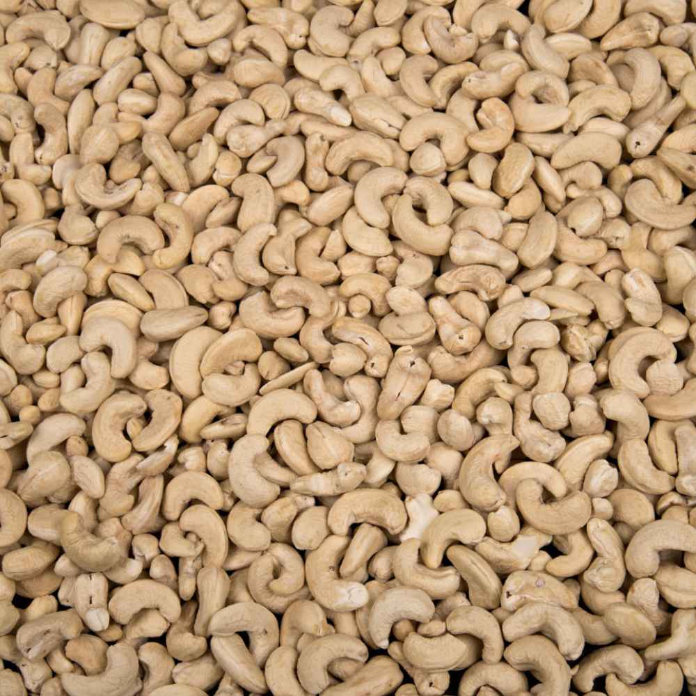 
                  
                    Raw cashew (Rich in carbohydrates)
                  
                