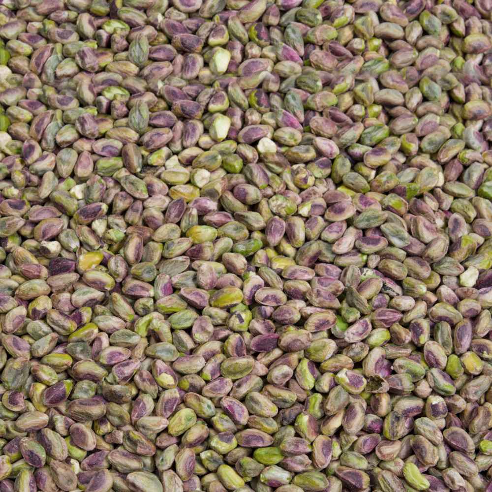 
                  
                    Raw pistachio grain from La Mancha (Rich in vitamins and minerals)
                  
                